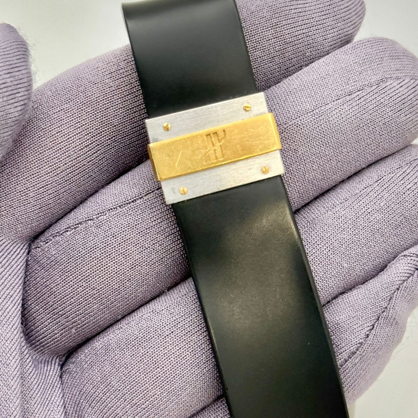 Hublot MDM Classic Quartz 35mm Black Dial & Yellow Gold Ladies Watch S.152.10.2