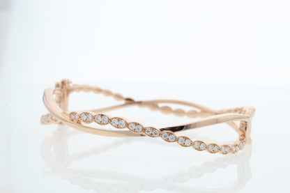 Hearts On Fire 18k Rose Gold Lorelei Floral Twist Bangle HFBLORFTW00608R-S