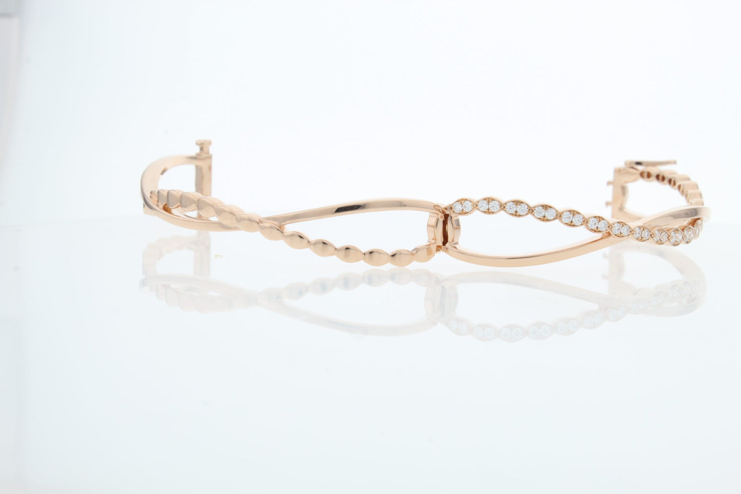 Hearts On Fire 18k Rose Gold Lorelei Floral Twist Bangle HFBLORFTW00608R-S