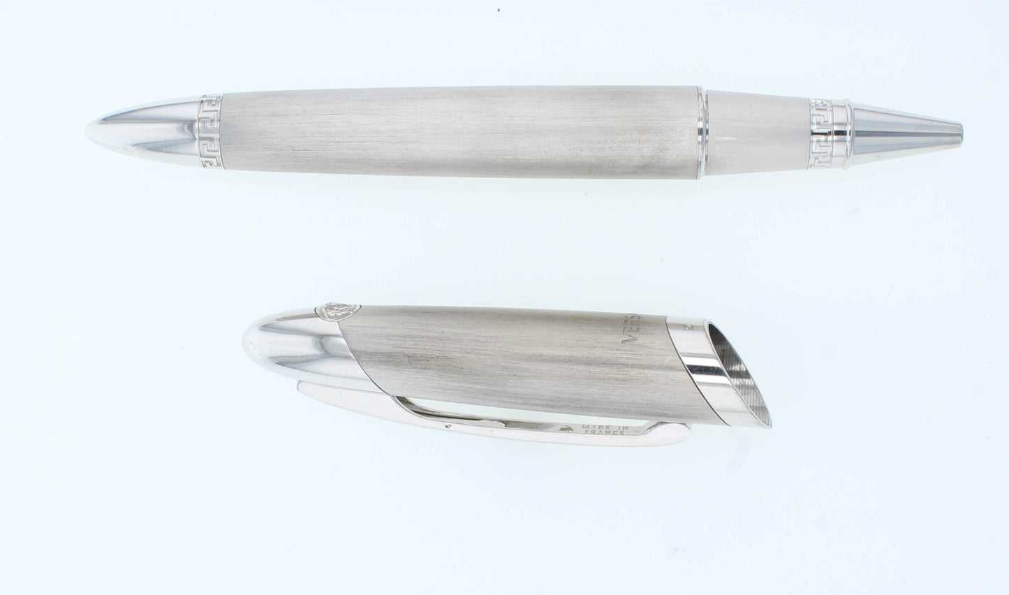 Pre-Owned Versache Stainless Steel Silver Two Piece Fountain Pen B1B88CPP60