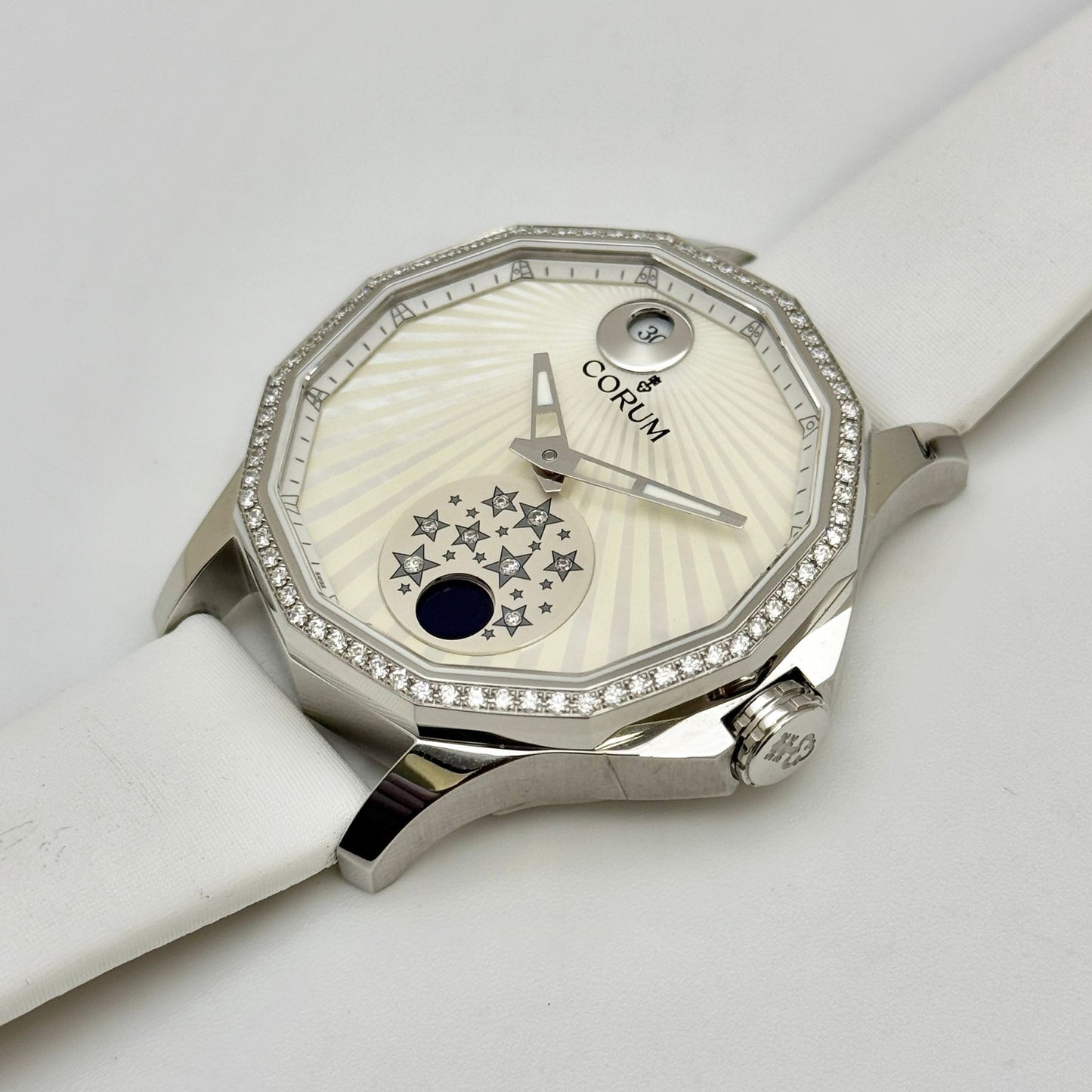 Corum Admirals Cup Legend 38mm White Dial Auto Men's Watch 384.101.47/0F49 AA01