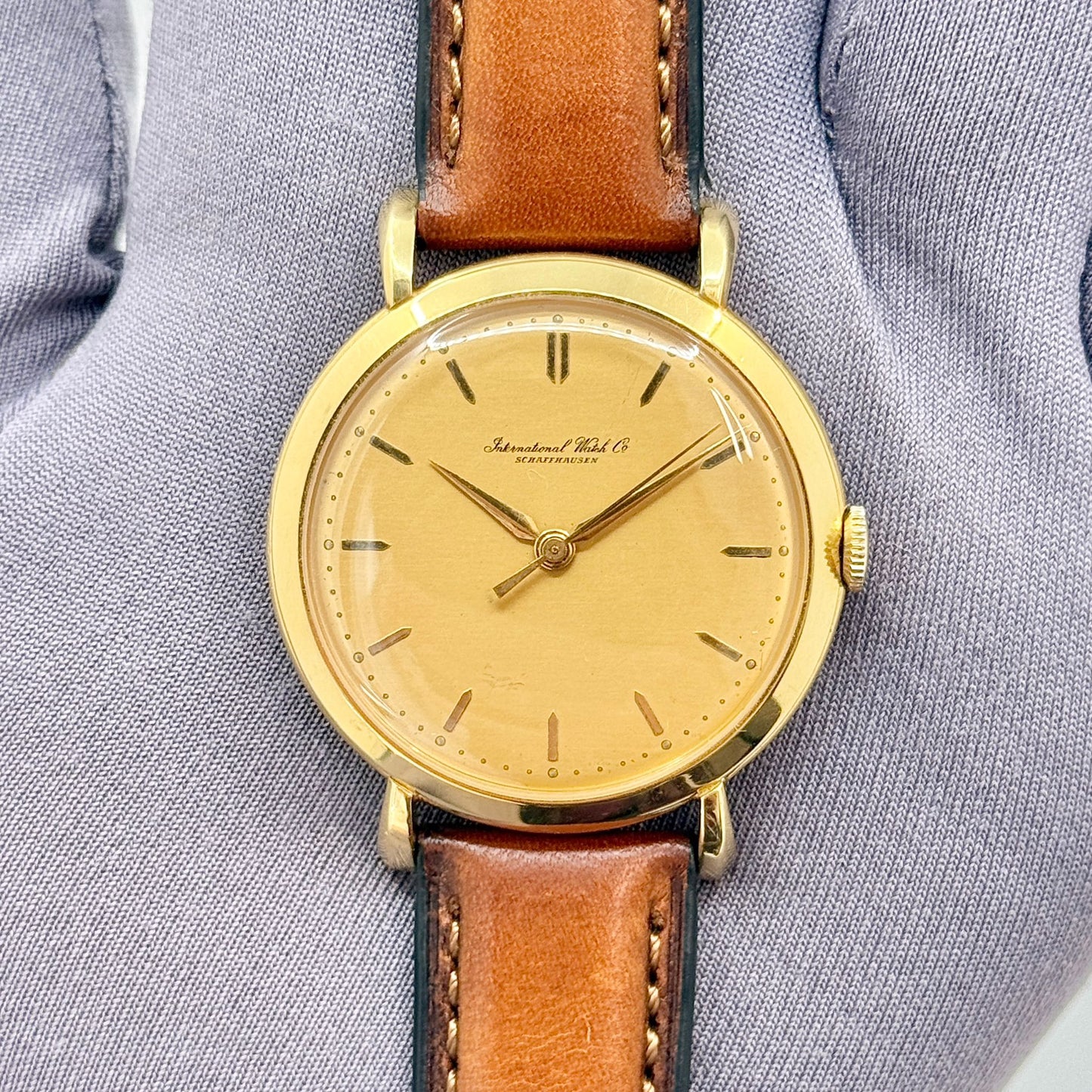 IWC 36mm Manual Hand Wind 18k Yellow Gold Aftermarket Strap Vintage Men's Watch