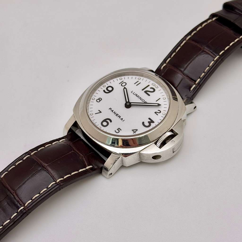 Panerai Luminor Base Manual White Dial 44mm Stainless Steel Men's Watch PAM00114