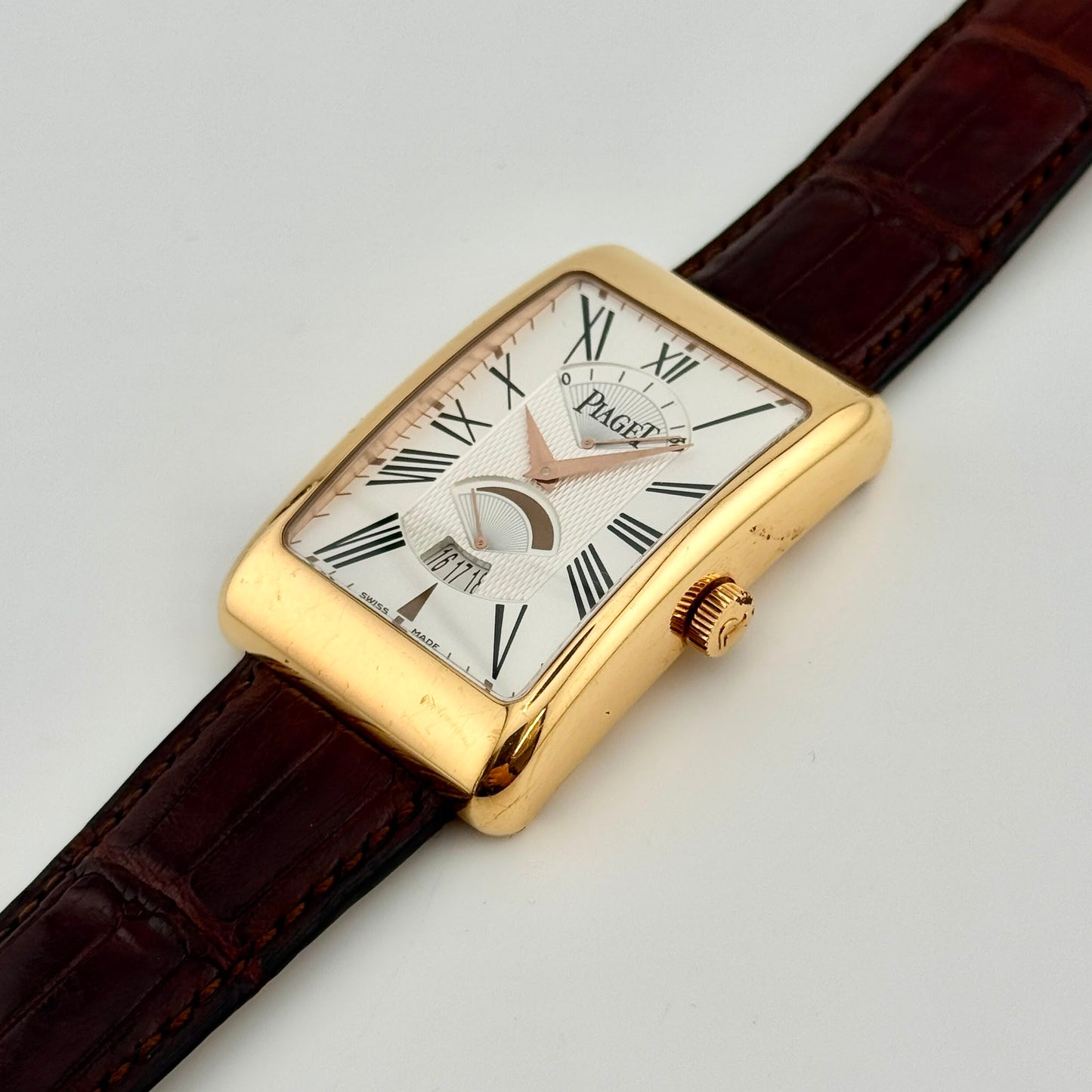 Piaget Rectangle à l'Ancienne XL 31x46mm 18K Yellow Gold Men's Watch P10076
