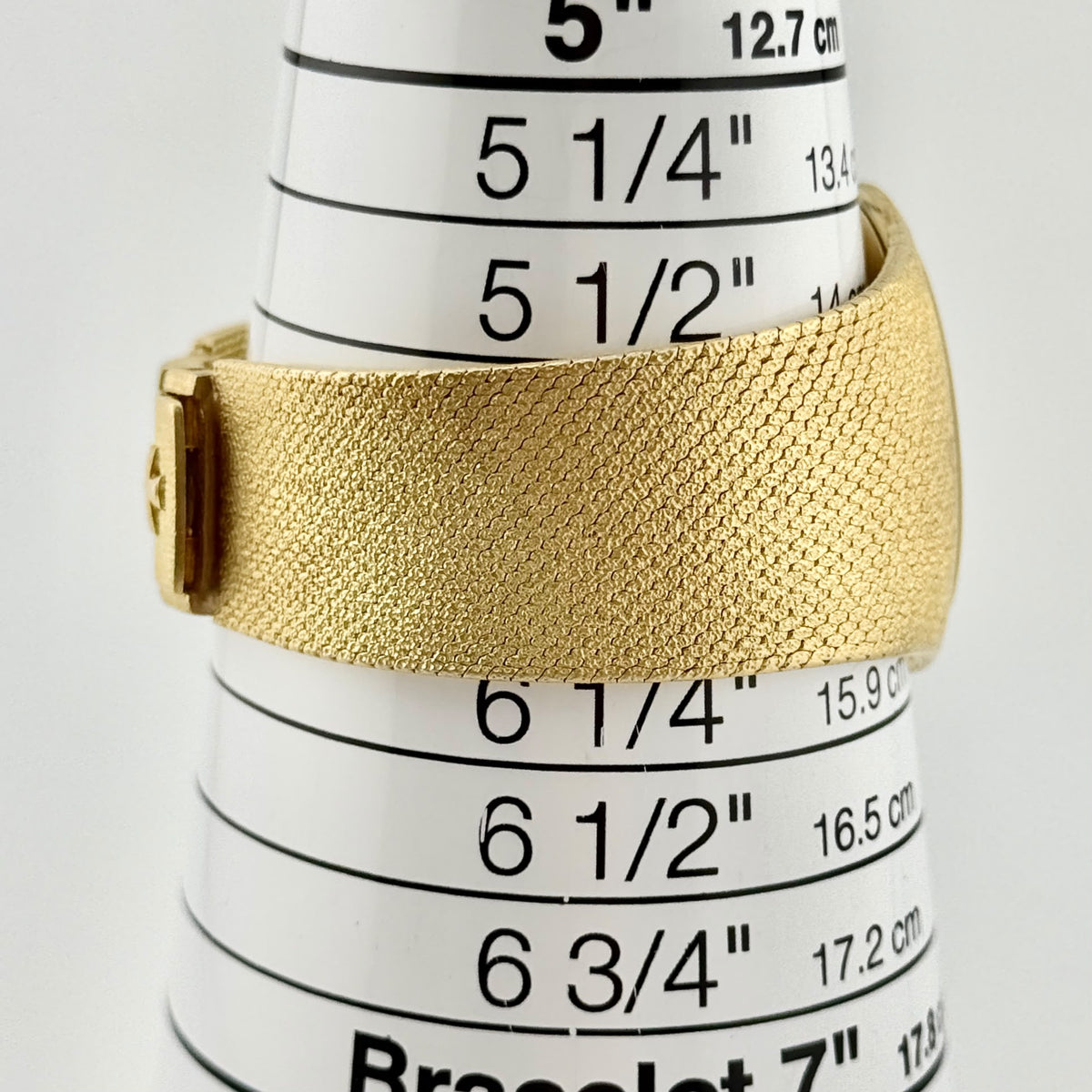 Vacheron Constantin Patrimony 18k Yellow Gold 32mm Mechanical Ladies Watch 6352