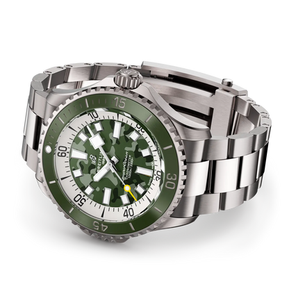 Breitling Superocean Automatic 46mm Green Dial Titanium Men's Watch E10379D31L1E1